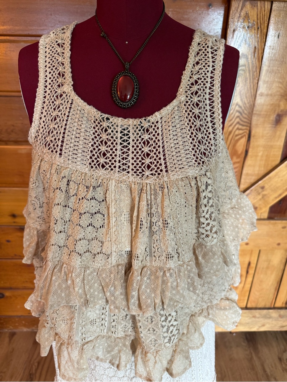 YOUNG THREADS BOHO CROCHET @ LACE TOP M